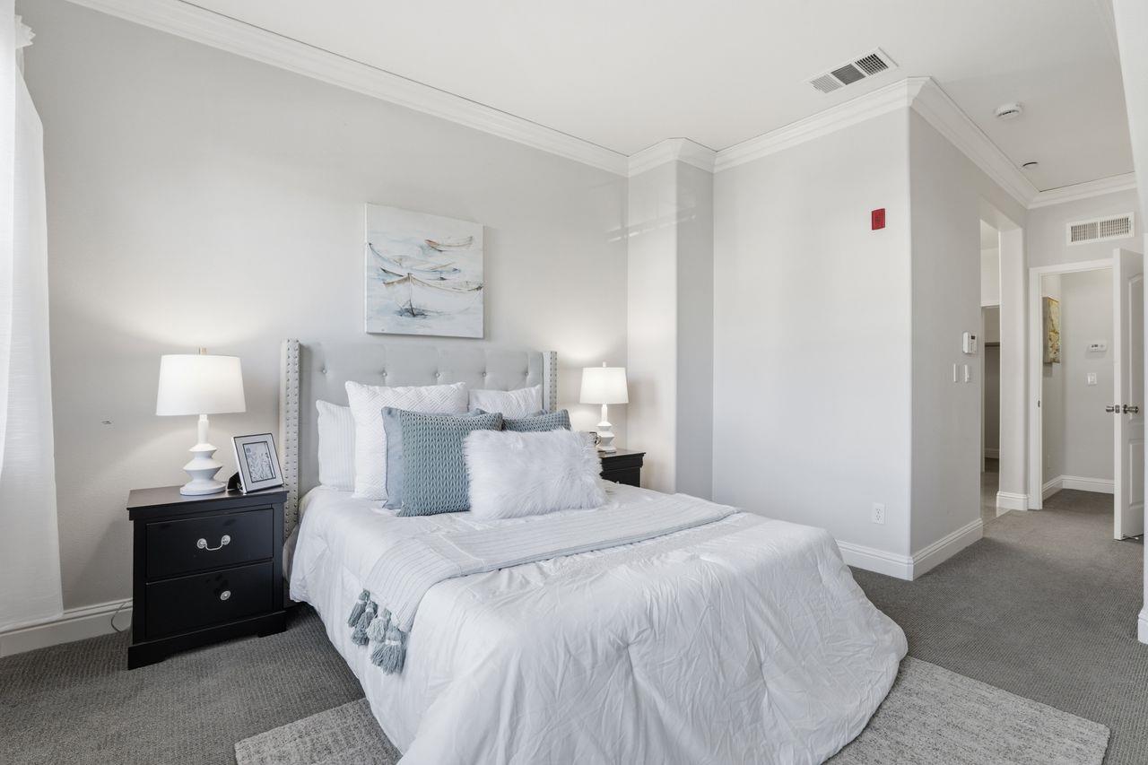 Detail Gallery Image 22 of 45 For 580 De Guigne Dr, Sunnyvale,  CA 94085 - 3 Beds | 3/1 Baths