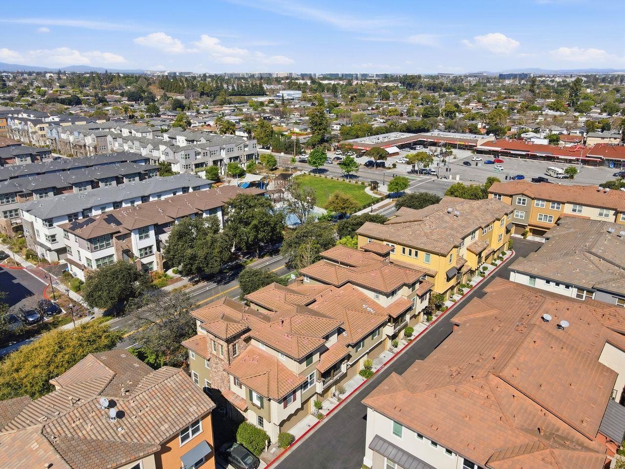 Detail Gallery Image 35 of 45 For 580 De Guigne Dr, Sunnyvale,  CA 94085 - 3 Beds | 3/1 Baths