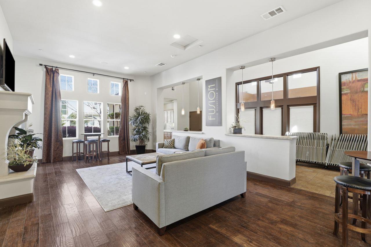 Detail Gallery Image 38 of 45 For 580 De Guigne Dr, Sunnyvale,  CA 94085 - 3 Beds | 3/1 Baths