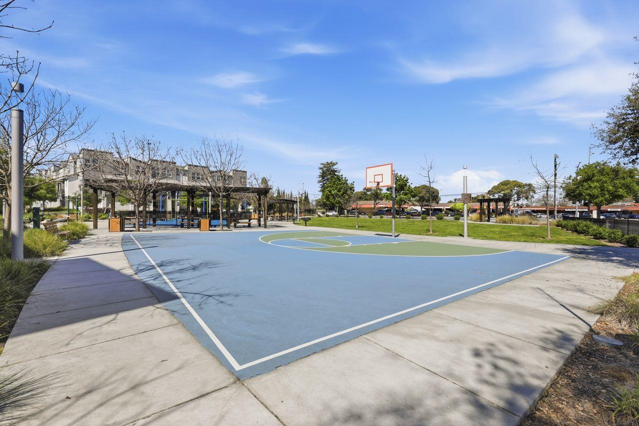 Detail Gallery Image 43 of 45 For 580 De Guigne Dr, Sunnyvale,  CA 94085 - 3 Beds | 3/1 Baths