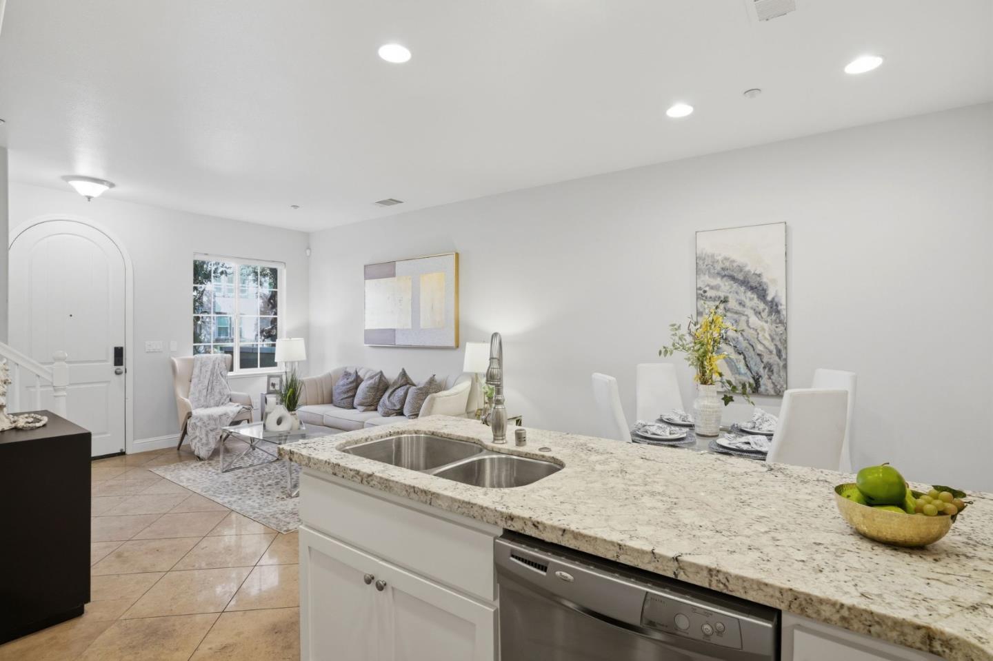 Detail Gallery Image 8 of 45 For 580 De Guigne Dr, Sunnyvale,  CA 94085 - 3 Beds | 3/1 Baths