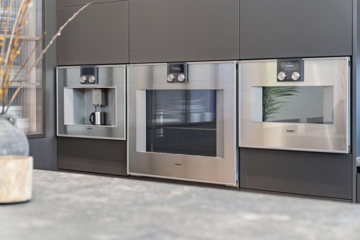 Detail Gallery Image 11 of 44 For 947 Colonial, Palo Alto,  CA 94303 - 3 Beds | 2/1 Baths