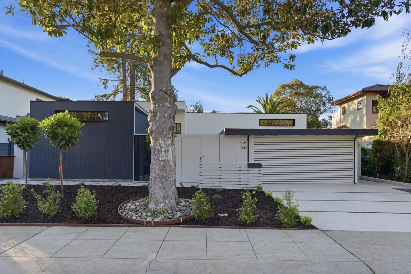 Detail Gallery Image 42 of 44 For 947 Colonial, Palo Alto,  CA 94303 - 3 Beds | 2/1 Baths