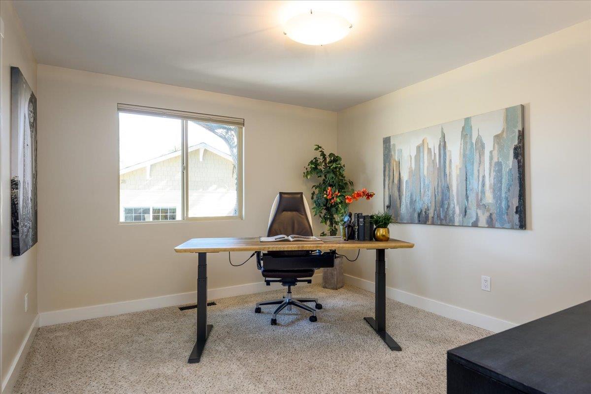 Detail Gallery Image 16 of 66 For 12 Cranfield Ave, San Carlos,  CA 94070 - 5 Beds | 2/1 Baths