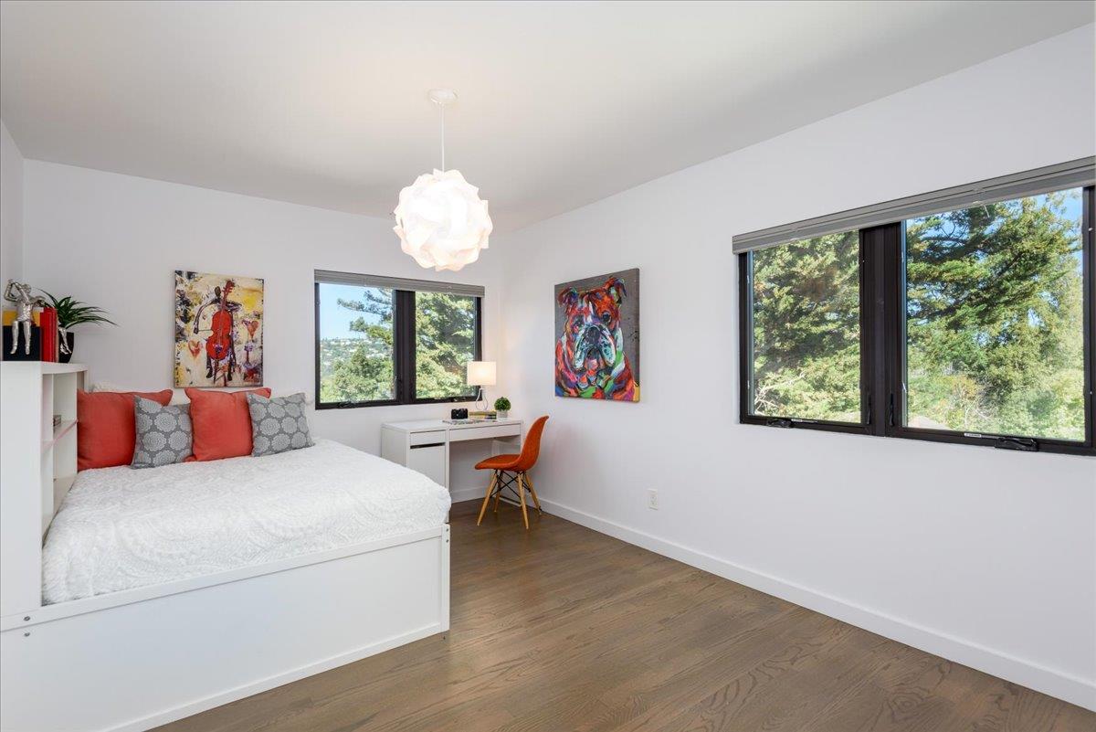 Detail Gallery Image 22 of 66 For 12 Cranfield Ave, San Carlos,  CA 94070 - 5 Beds | 2/1 Baths