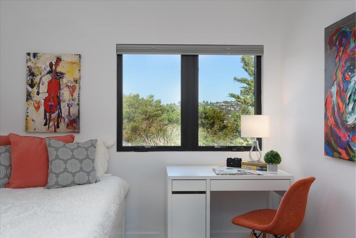 Detail Gallery Image 23 of 66 For 12 Cranfield Ave, San Carlos,  CA 94070 - 5 Beds | 2/1 Baths