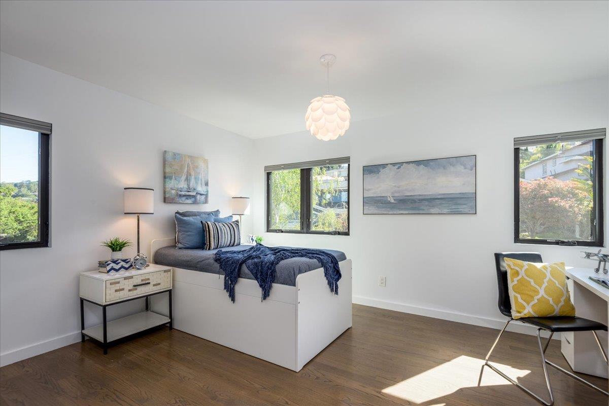 Detail Gallery Image 24 of 66 For 12 Cranfield Ave, San Carlos,  CA 94070 - 5 Beds | 2/1 Baths