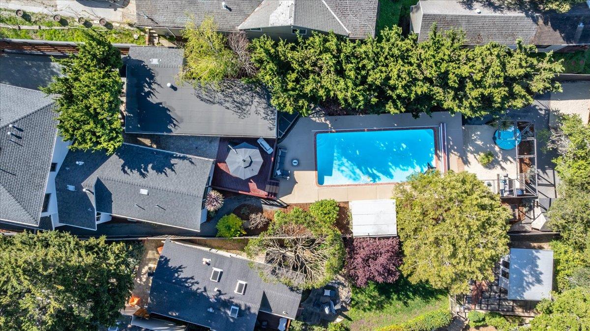 Detail Gallery Image 58 of 66 For 12 Cranfield Ave, San Carlos,  CA 94070 - 5 Beds | 2/1 Baths