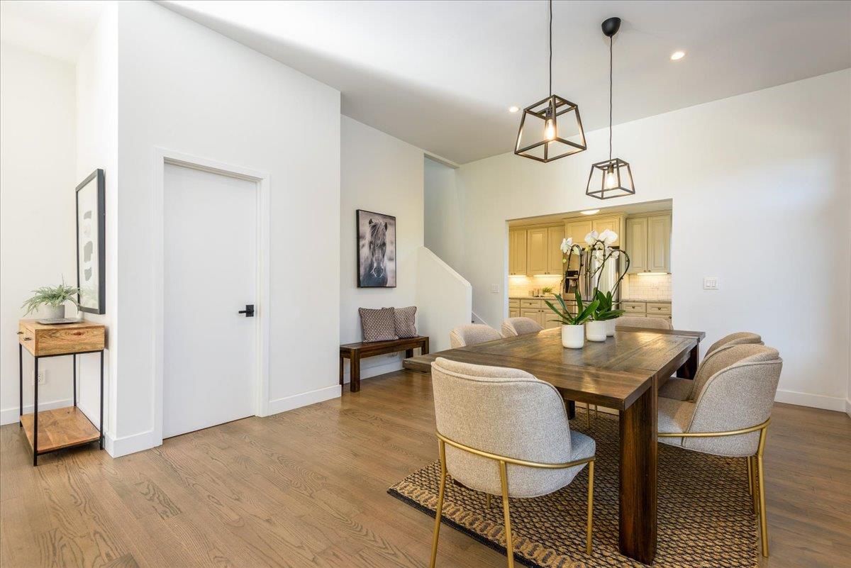 Detail Gallery Image 9 of 66 For 12 Cranfield Ave, San Carlos,  CA 94070 - 5 Beds | 2/1 Baths