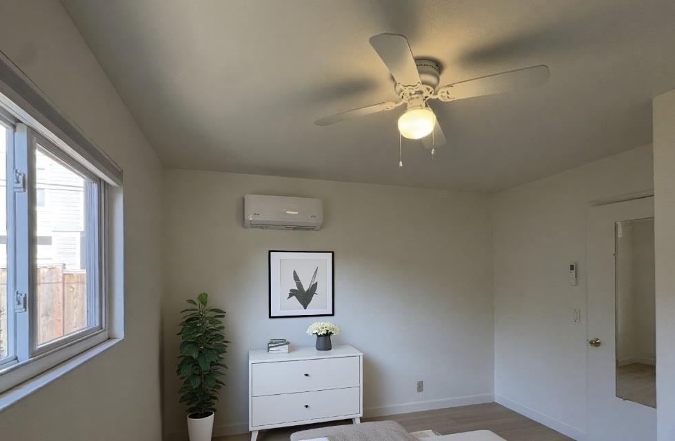 Detail Gallery Image 4 of 12 For 123 Evandale Ave #B,  Mountain View,  CA 94043 - 1 Beds | 1 Baths