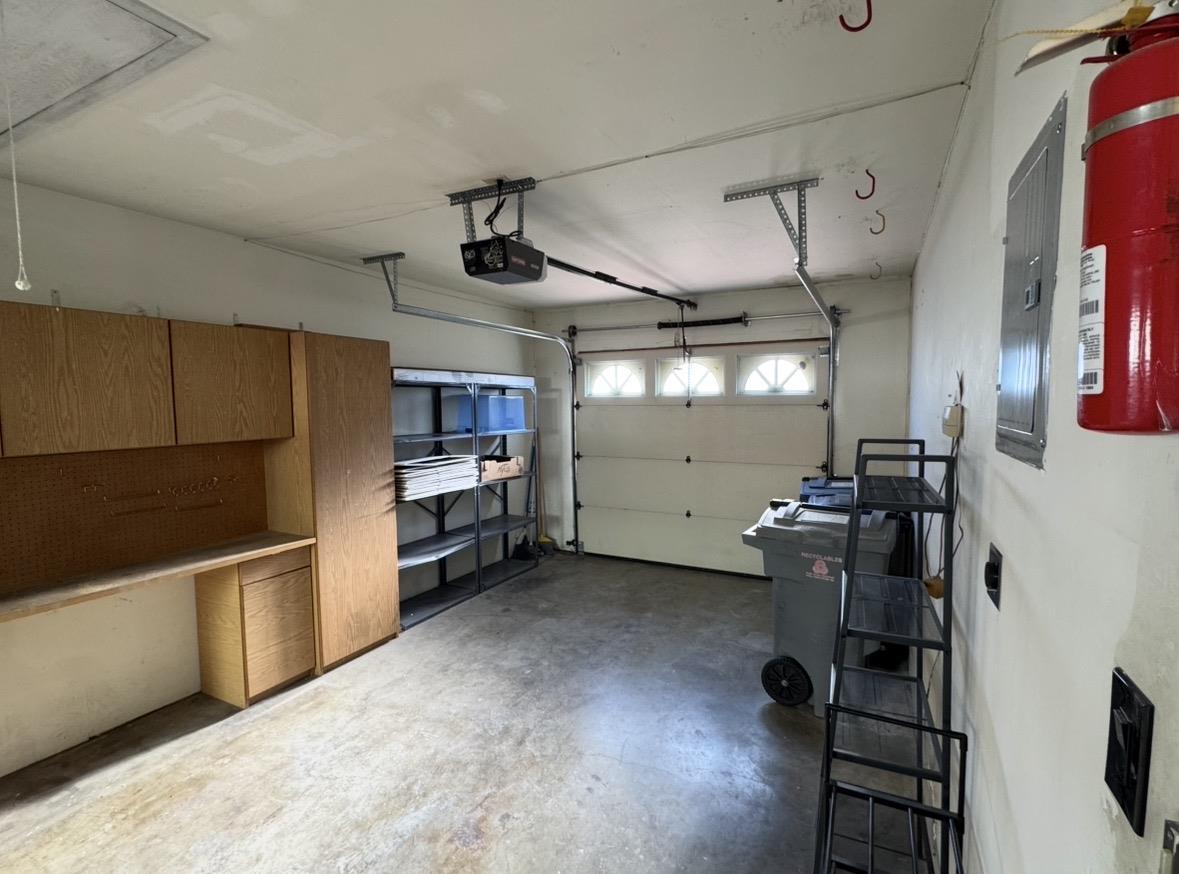 Detail Gallery Image 7 of 12 For 123 Evandale Ave #B,  Mountain View,  CA 94043 - 1 Beds | 1 Baths