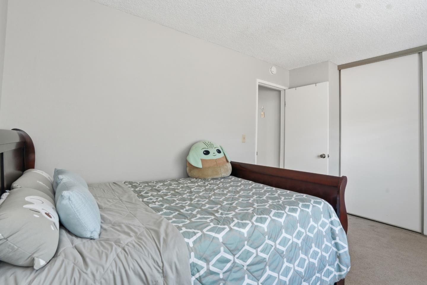 Detail Gallery Image 21 of 32 For 205 Del Valle Cir, El Sobrante,  CA 94803 - 2 Beds | 1/1 Baths