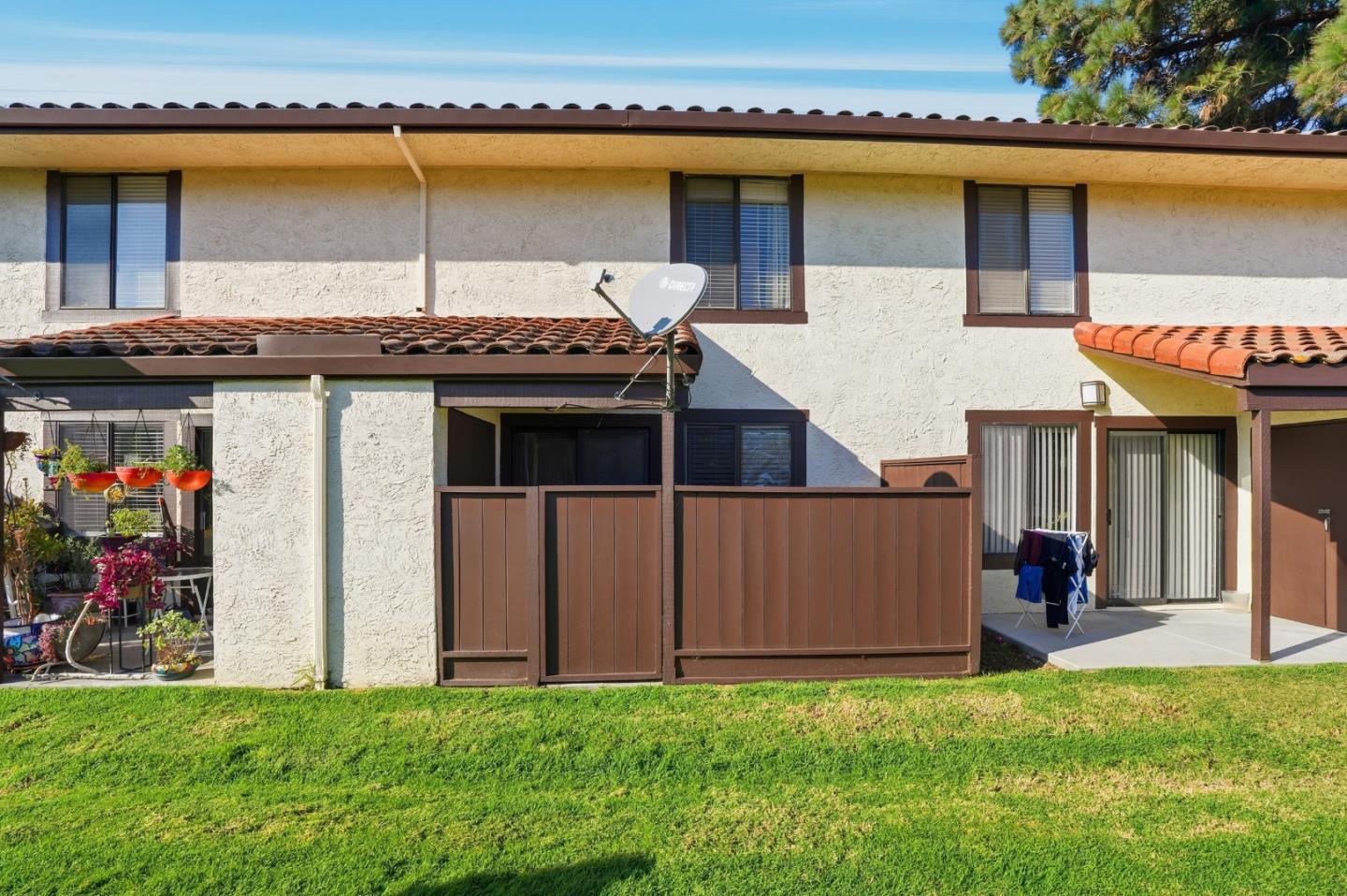 Detail Gallery Image 24 of 32 For 205 Del Valle Cir, El Sobrante,  CA 94803 - 2 Beds | 1/1 Baths