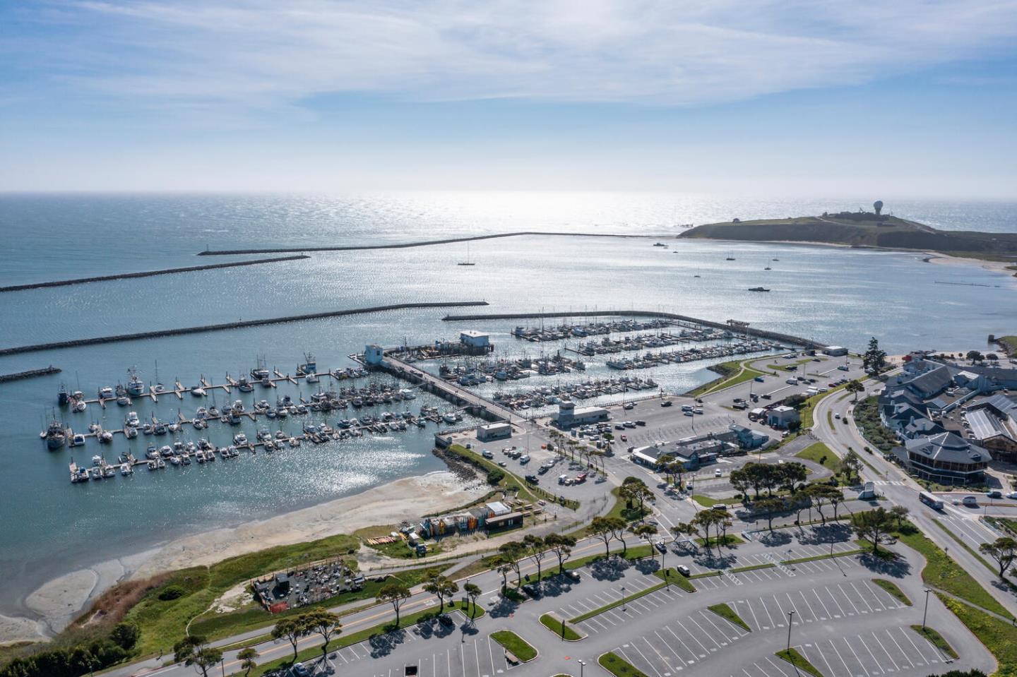 Detail Gallery Image 12 of 54 For 355 Avenue Alhambra, El Granada,  CA 94018 - 4 Beds | 3 Baths