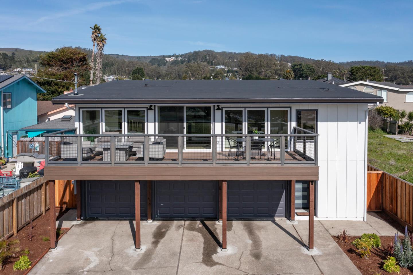 Detail Gallery Image 13 of 54 For 355 Avenue Alhambra, El Granada,  CA 94018 - 4 Beds | 3 Baths