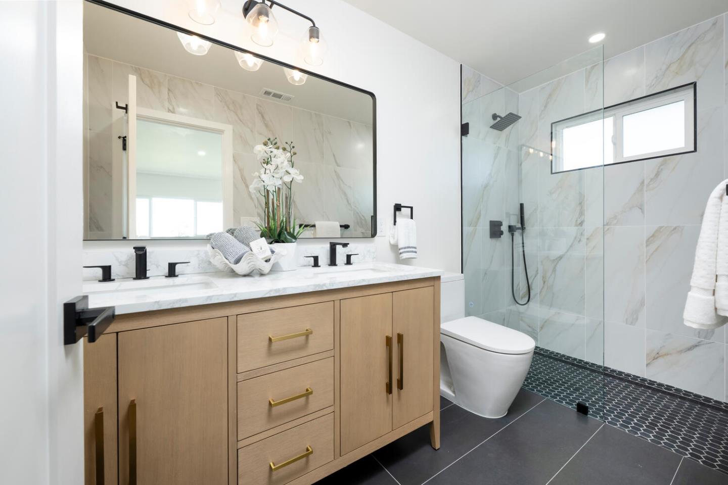 Detail Gallery Image 38 of 54 For 355 Avenue Alhambra, El Granada,  CA 94018 - 4 Beds | 3 Baths