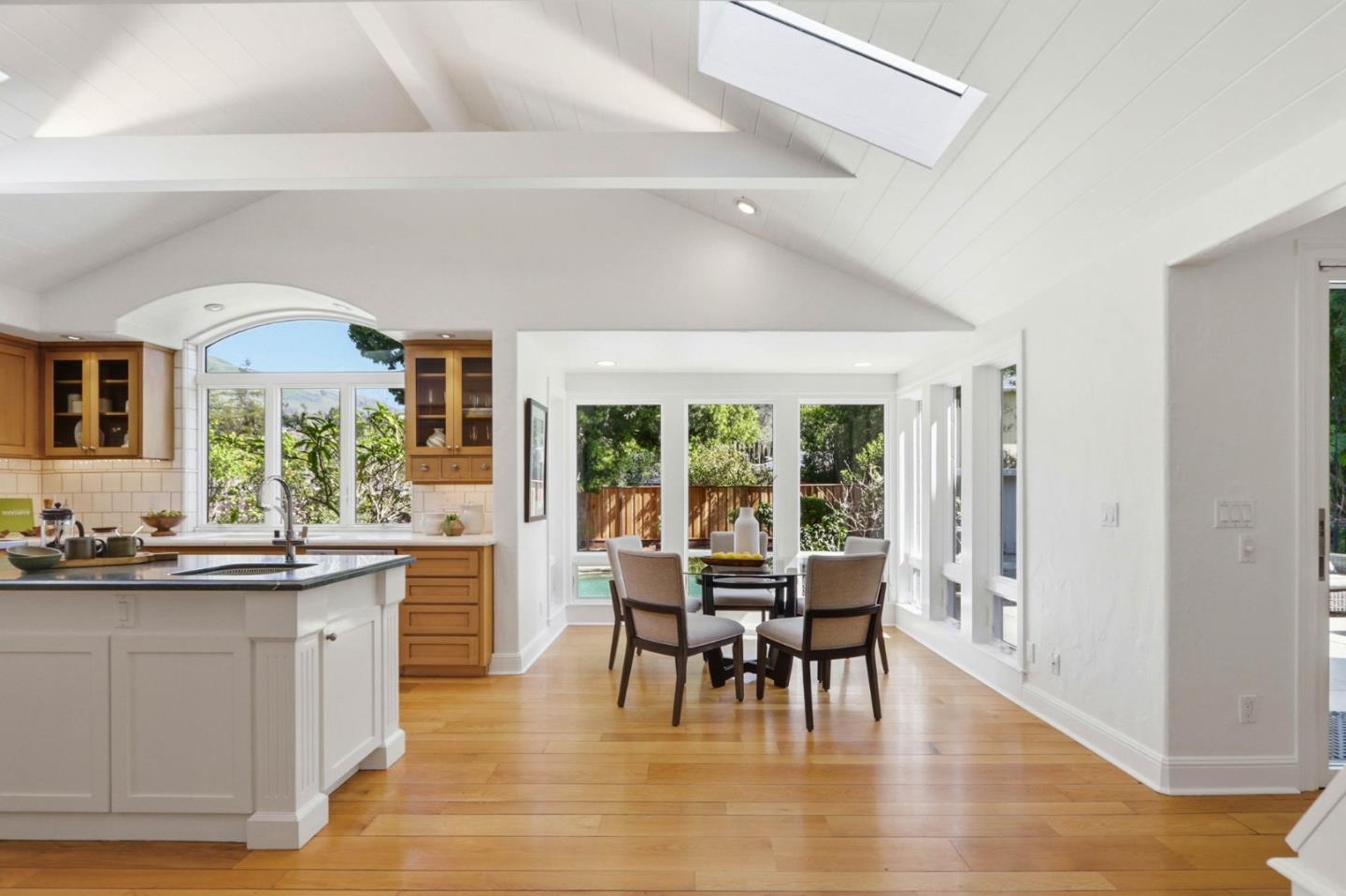 Detail Gallery Image 22 of 96 For 309 Crest Dr, San Jose,  CA 95127 - 4 Beds | 3 Baths