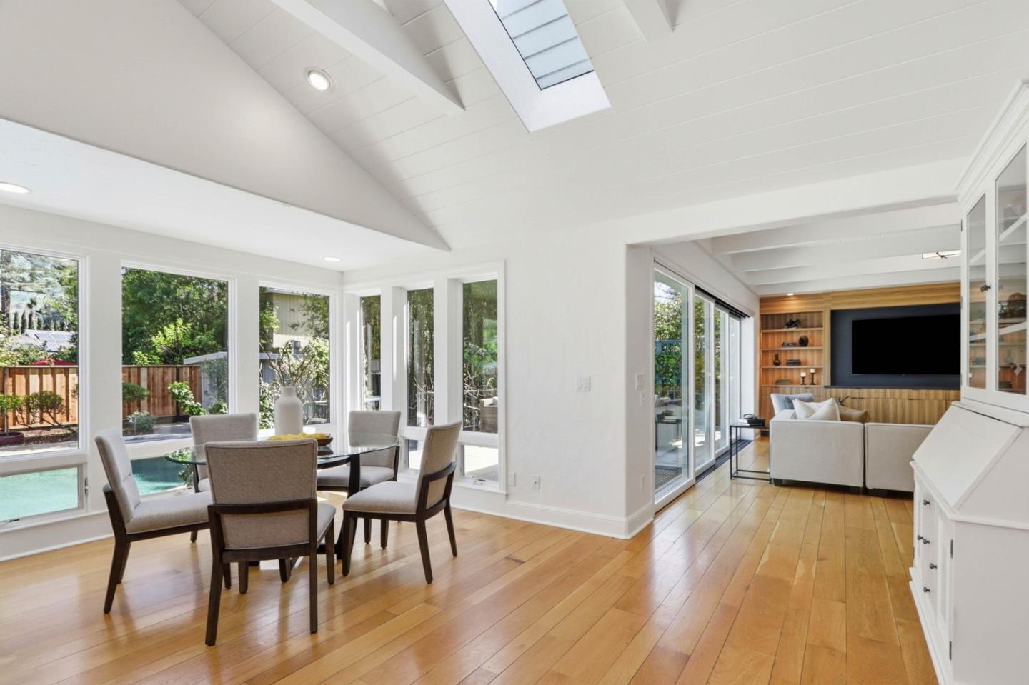 Detail Gallery Image 23 of 96 For 309 Crest Dr, San Jose,  CA 95127 - 4 Beds | 3 Baths