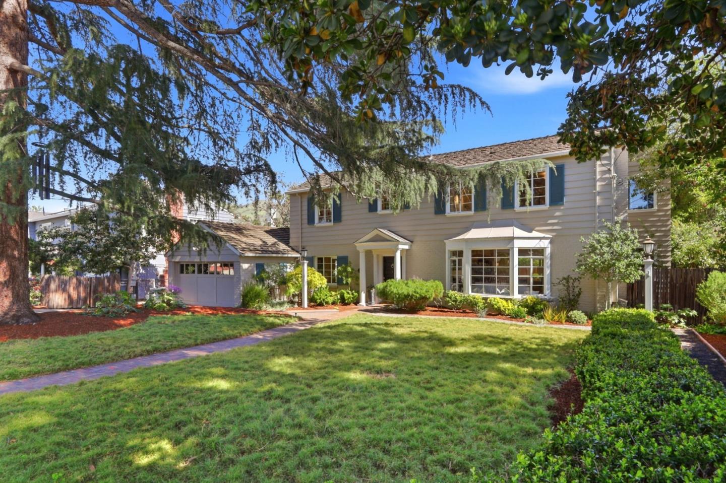 Detail Gallery Image 4 of 96 For 309 Crest Dr, San Jose,  CA 95127 - 4 Beds | 3 Baths