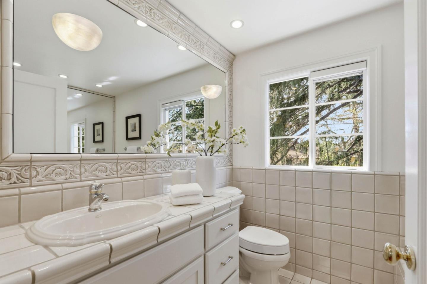 Detail Gallery Image 49 of 96 For 309 Crest Dr, San Jose,  CA 95127 - 4 Beds | 3 Baths