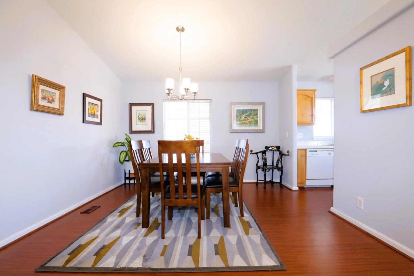 Detail Gallery Image 12 of 49 For 1220 Tasman Dr #109,  Sunnyvale,  CA 94089 - 3 Beds | 2 Baths