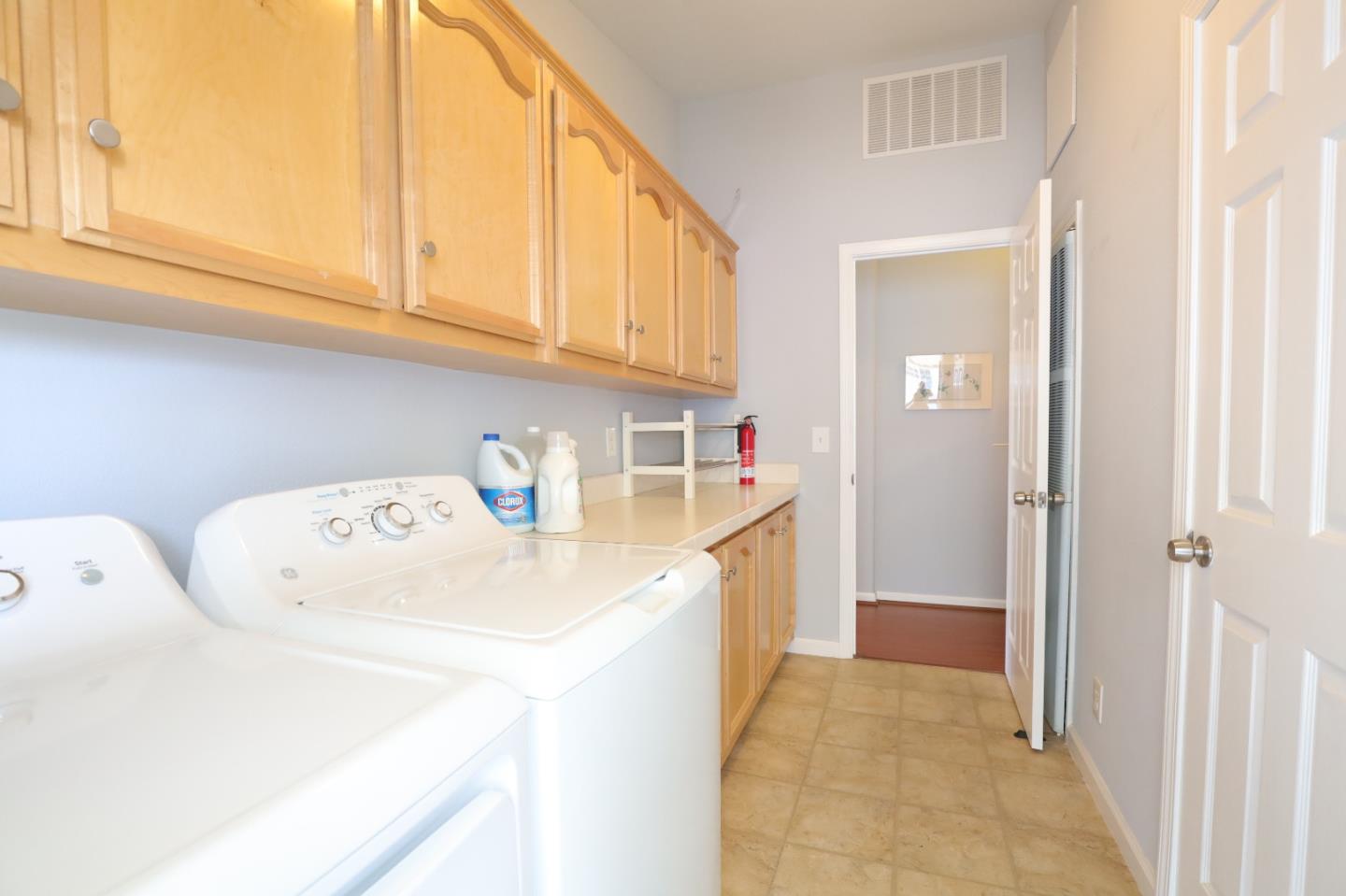 Detail Gallery Image 45 of 49 For 1220 Tasman Dr #109,  Sunnyvale,  CA 94089 - 3 Beds | 2 Baths