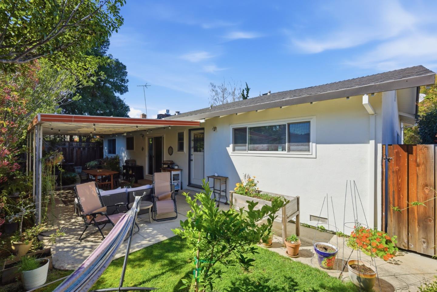 Detail Gallery Image 17 of 18 For 373 Carlos Ave, Redwood City,  CA 94061 - – Beds | – Baths