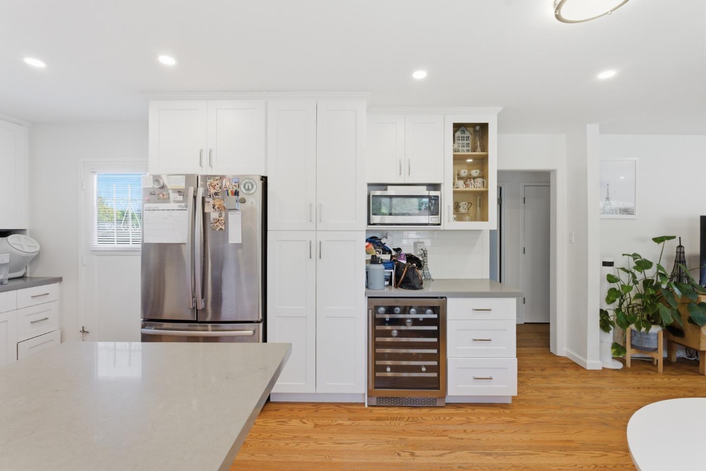 Detail Gallery Image 7 of 18 For 373 Carlos Ave, Redwood City,  CA 94061 - – Beds | – Baths