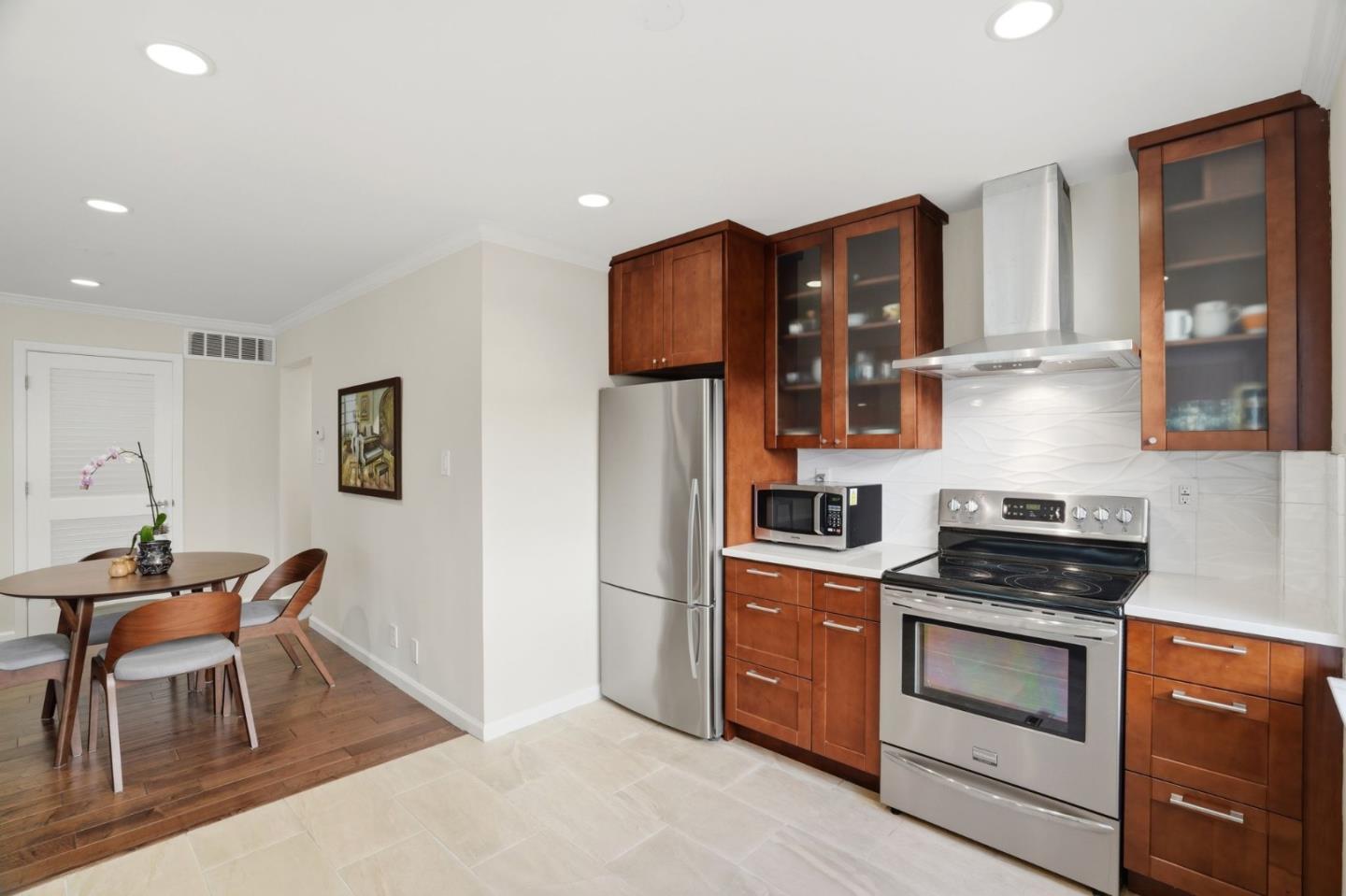 Detail Gallery Image 10 of 25 For 540 Guinda St, Palo Alto,  CA 94301 - 1 Beds | 1 Baths