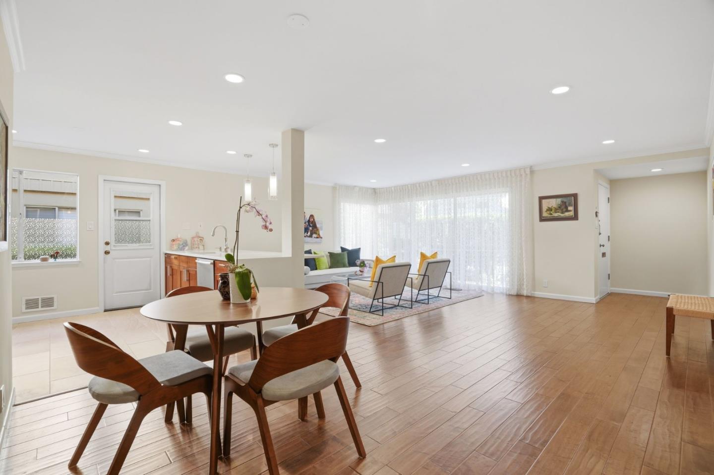 Detail Gallery Image 7 of 25 For 540 Guinda St, Palo Alto,  CA 94301 - 1 Beds | 1 Baths