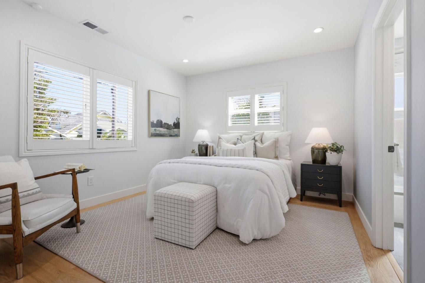 Detail Gallery Image 12 of 37 For 1333 Laguna Ave, Burlingame,  CA 94010 - 4 Beds | 4 Baths