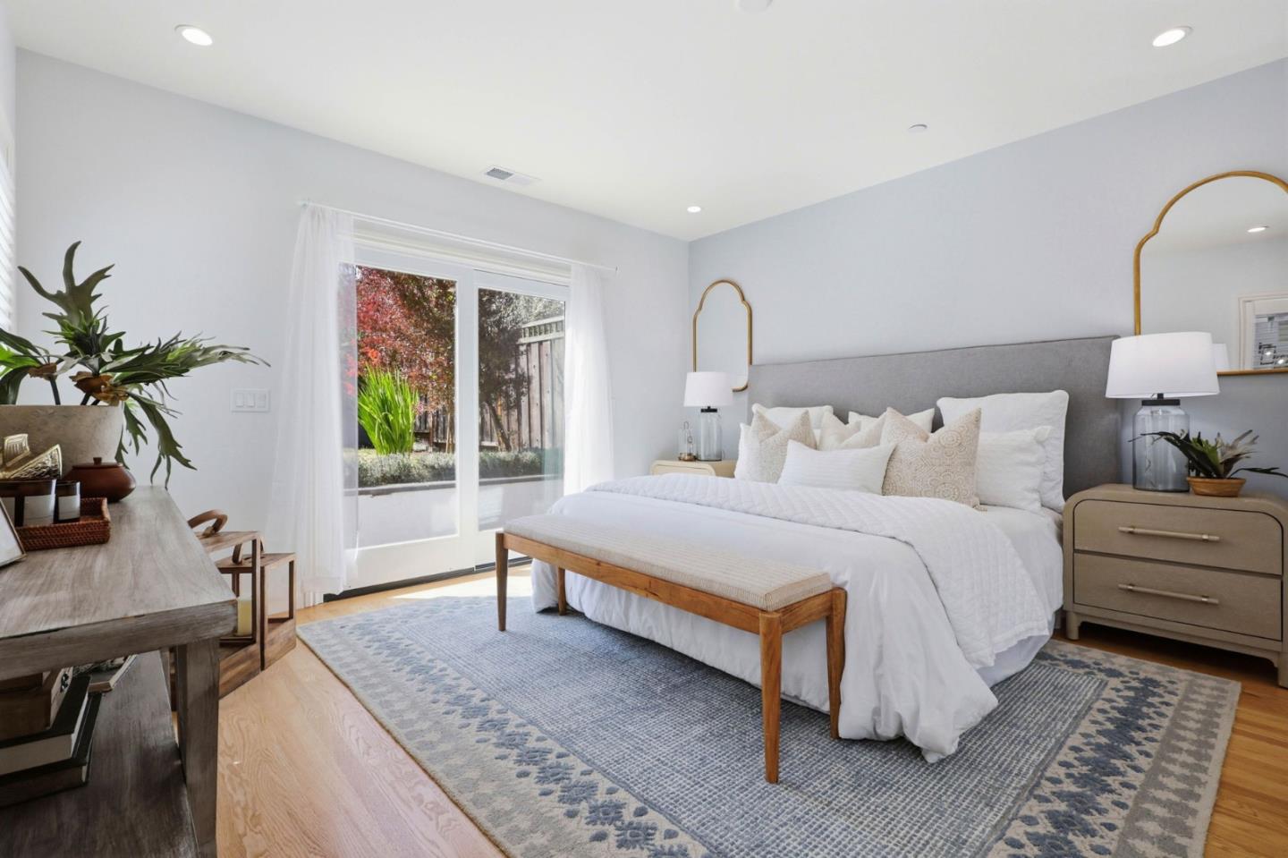 Detail Gallery Image 15 of 37 For 1333 Laguna Ave, Burlingame,  CA 94010 - 4 Beds | 4 Baths