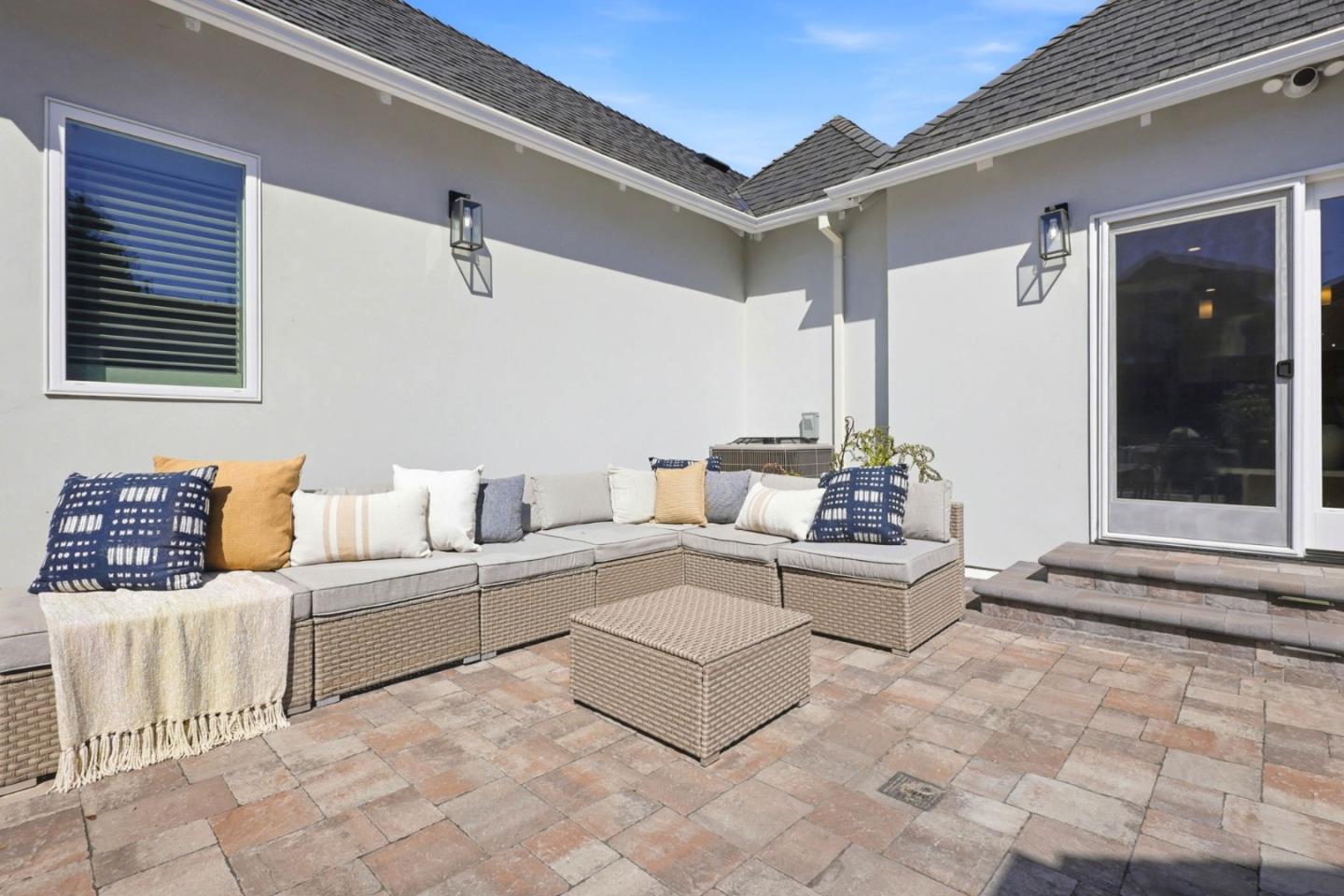 Detail Gallery Image 36 of 37 For 1333 Laguna Ave, Burlingame,  CA 94010 - 4 Beds | 4 Baths