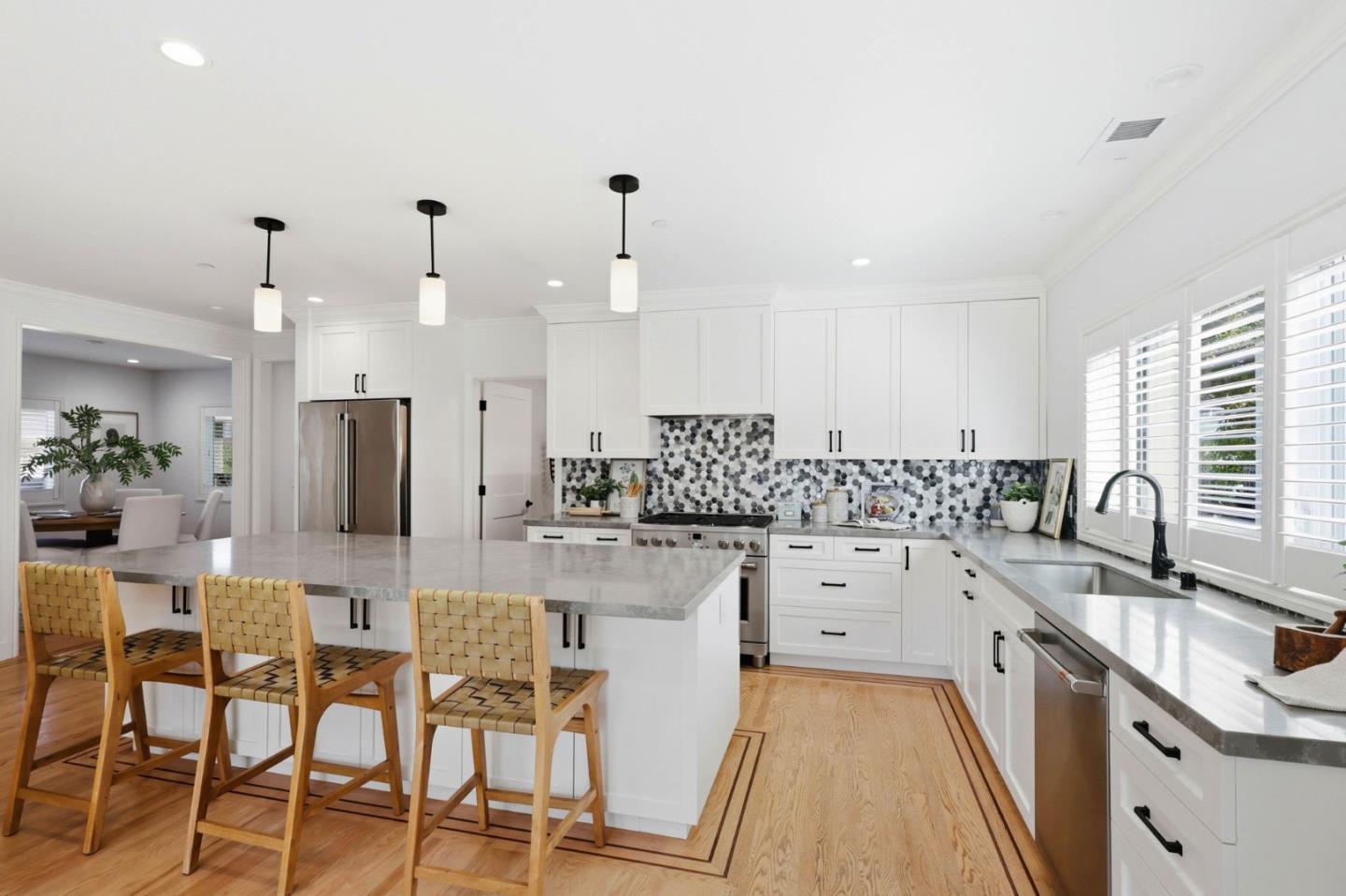 Detail Gallery Image 7 of 37 For 1333 Laguna Ave, Burlingame,  CA 94010 - 4 Beds | 4 Baths