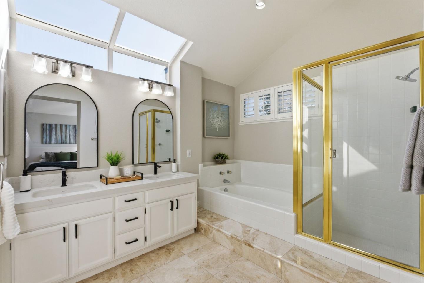 Detail Gallery Image 23 of 45 For 11563 Country Spring Ct, Cupertino,  CA 95014 - 3 Beds | 2/1 Baths