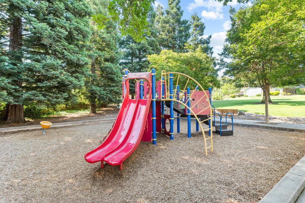 Detail Gallery Image 43 of 45 For 11563 Country Spring Ct, Cupertino,  CA 95014 - 3 Beds | 2/1 Baths