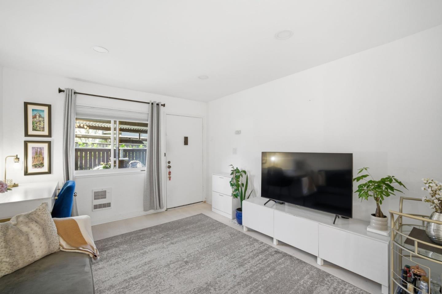 Detail Gallery Image 10 of 21 For 408 Boardwalk Ave #1,  San Bruno,  CA 94066 - 1 Beds | 1 Baths