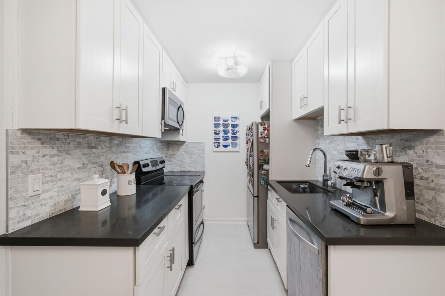 Detail Gallery Image 13 of 21 For 408 Boardwalk Ave #1,  San Bruno,  CA 94066 - 1 Beds | 1 Baths