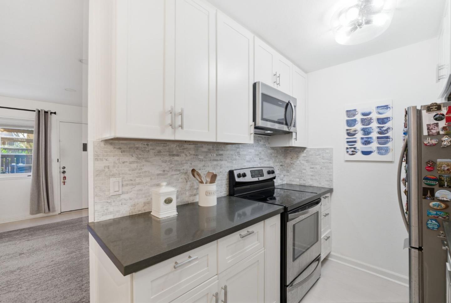 Detail Gallery Image 14 of 21 For 408 Boardwalk Ave #1,  San Bruno,  CA 94066 - 1 Beds | 1 Baths