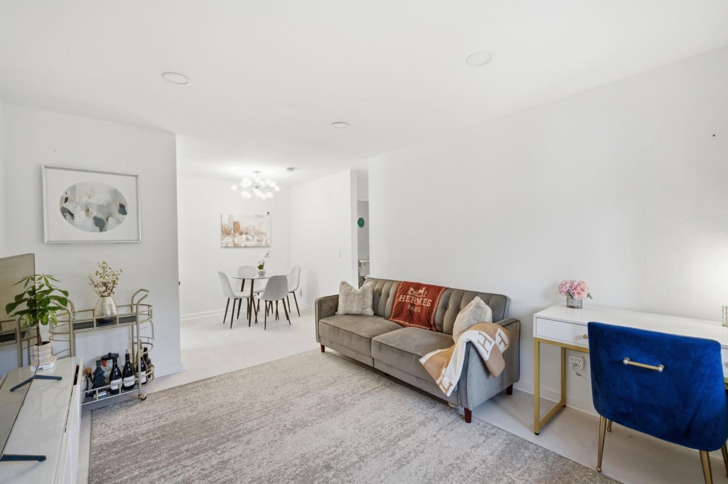 Detail Gallery Image 9 of 21 For 408 Boardwalk Ave #1,  San Bruno,  CA 94066 - 1 Beds | 1 Baths