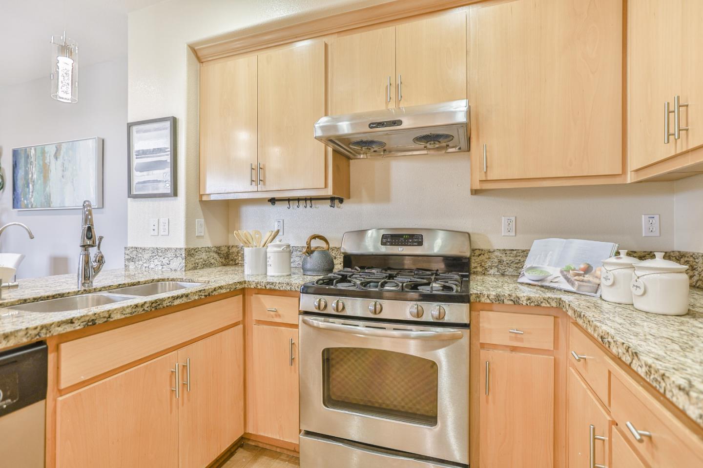 Detail Gallery Image 16 of 50 For 958 E Duane Ave #200,  Sunnyvale,  CA 94085 - 2 Beds | 2 Baths