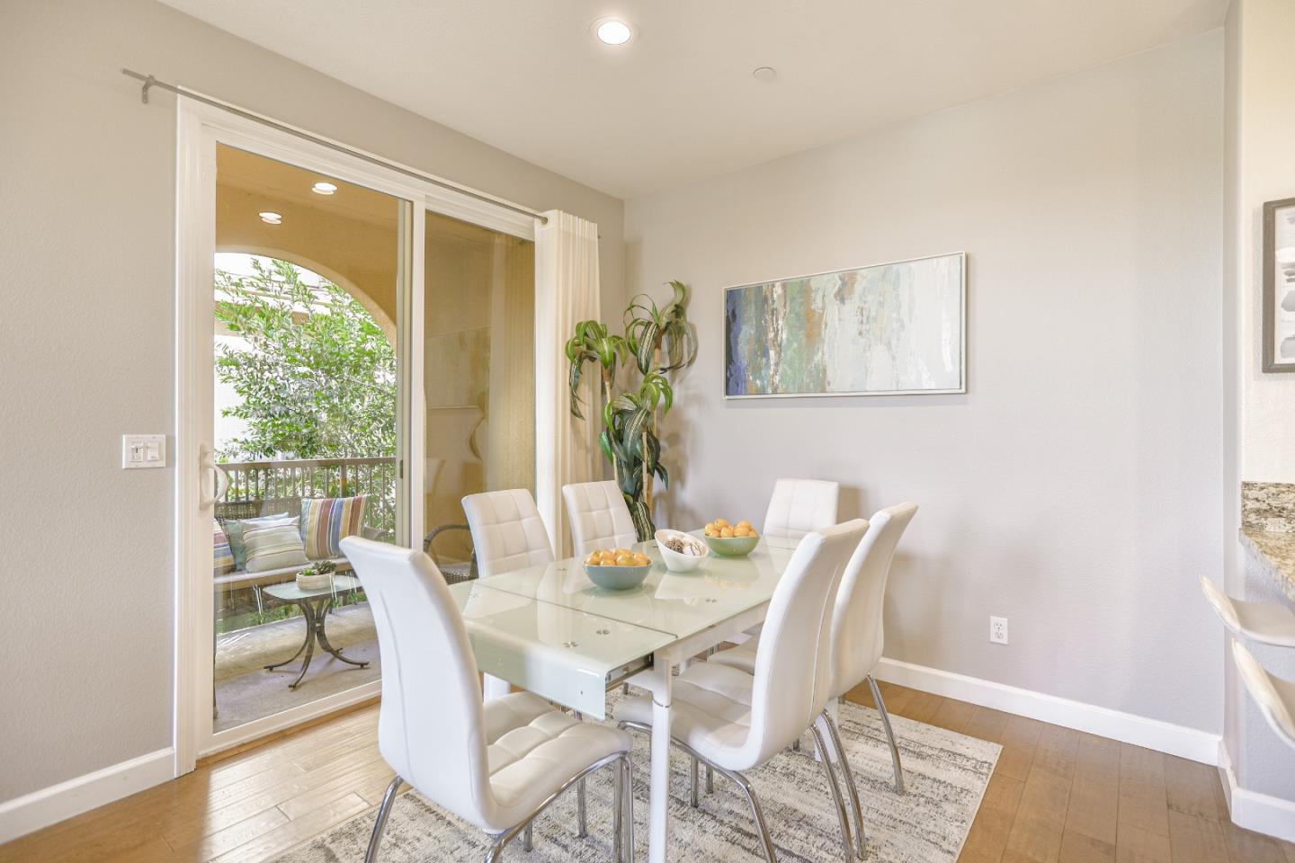 Detail Gallery Image 8 of 50 For 958 E Duane Ave #200,  Sunnyvale,  CA 94085 - 2 Beds | 2 Baths