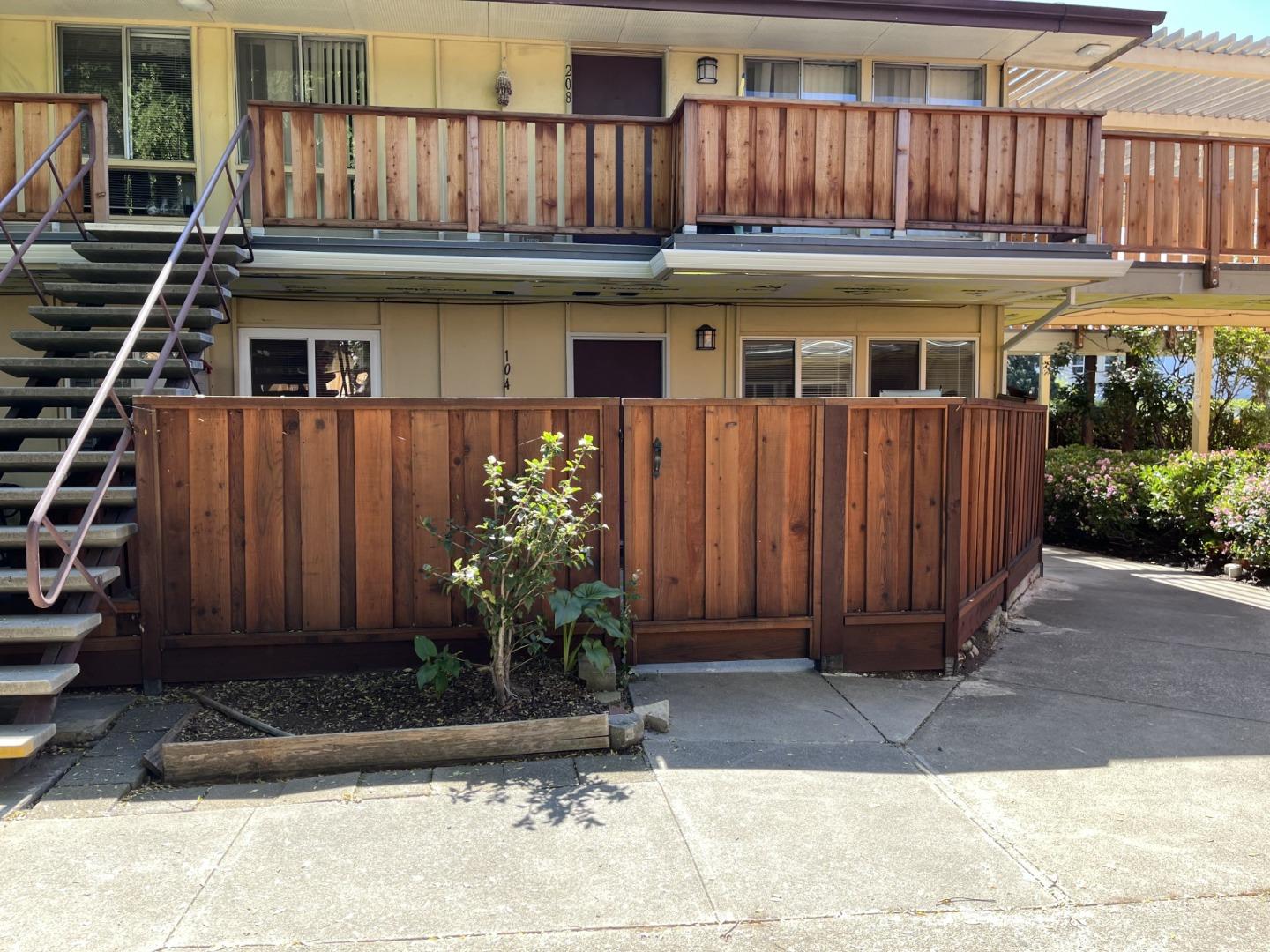 Detail Gallery Image 14 of 16 For 3001 Los Prados St #104,  San Mateo,  CA 94403 - 2 Beds | 2 Baths