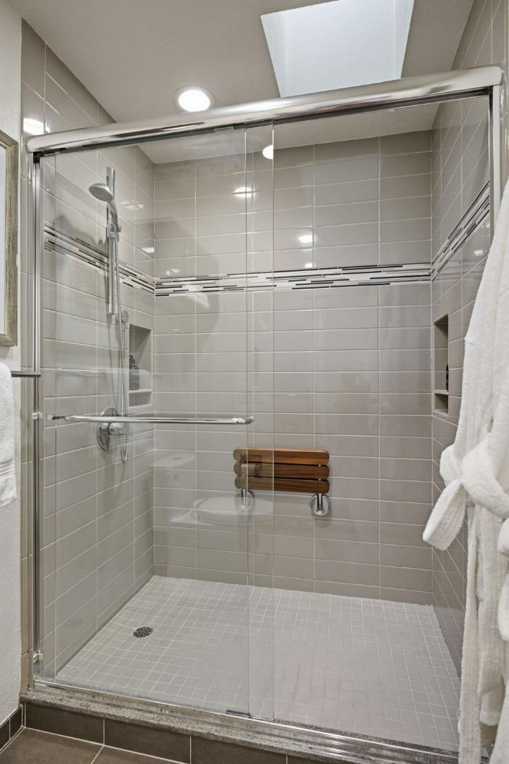 Detail Gallery Image 19 of 36 For 572 Seahorse Ln, Redwood Shores,  CA 94065 - 3 Beds | 2 Baths