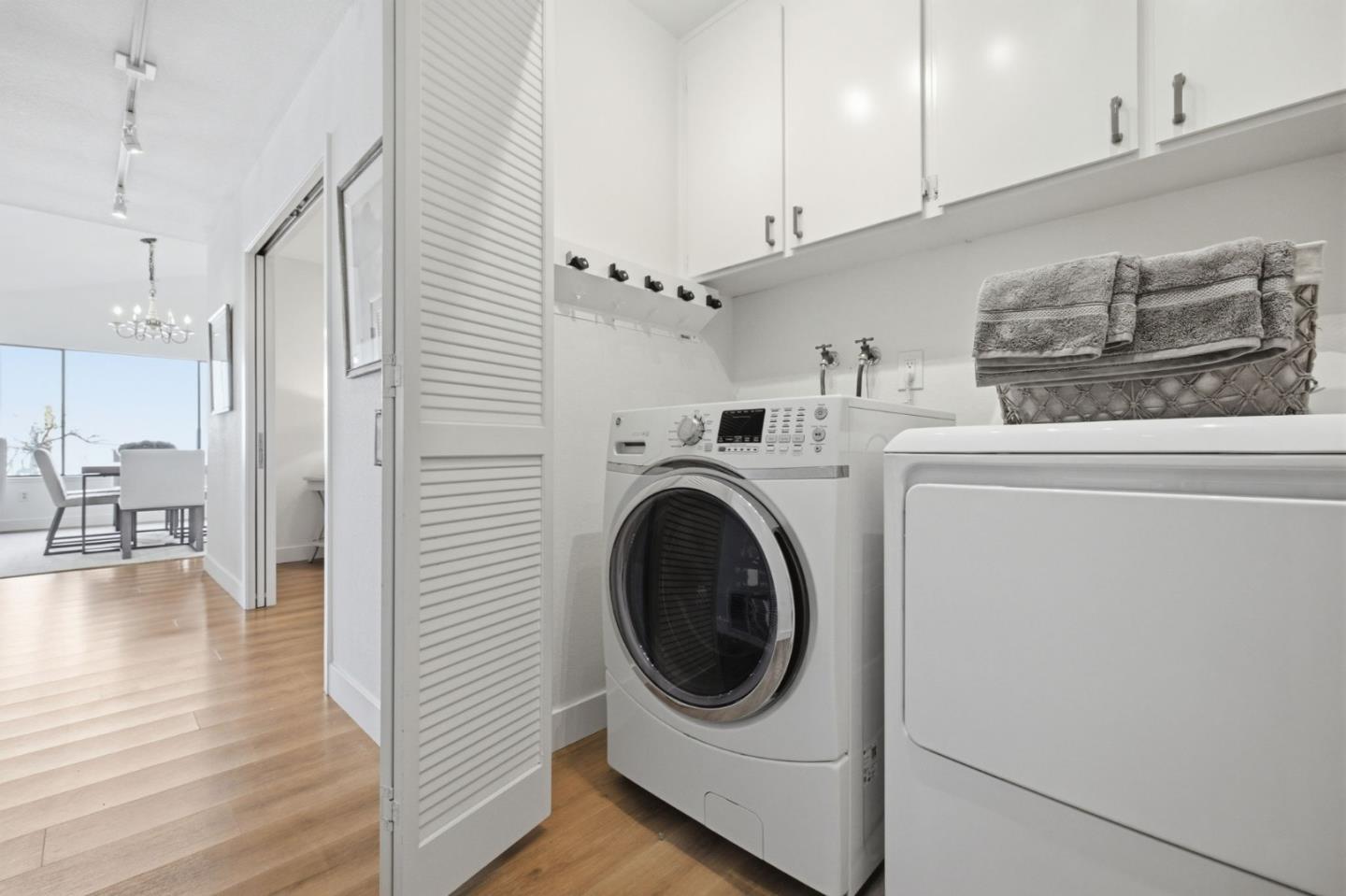 Detail Gallery Image 24 of 36 For 572 Seahorse Ln, Redwood Shores,  CA 94065 - 3 Beds | 2 Baths