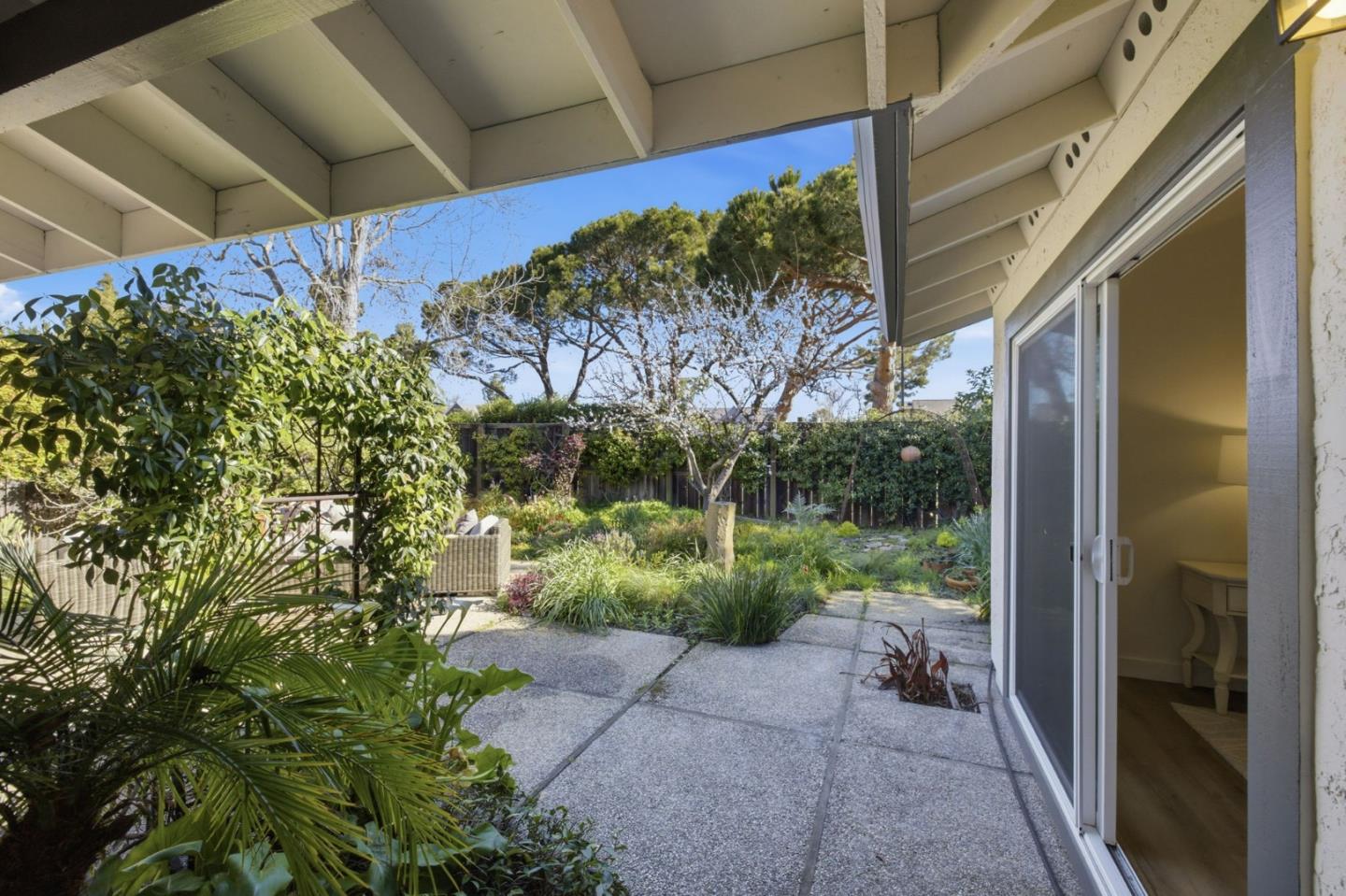 Detail Gallery Image 28 of 36 For 572 Seahorse Ln, Redwood Shores,  CA 94065 - 3 Beds | 2 Baths