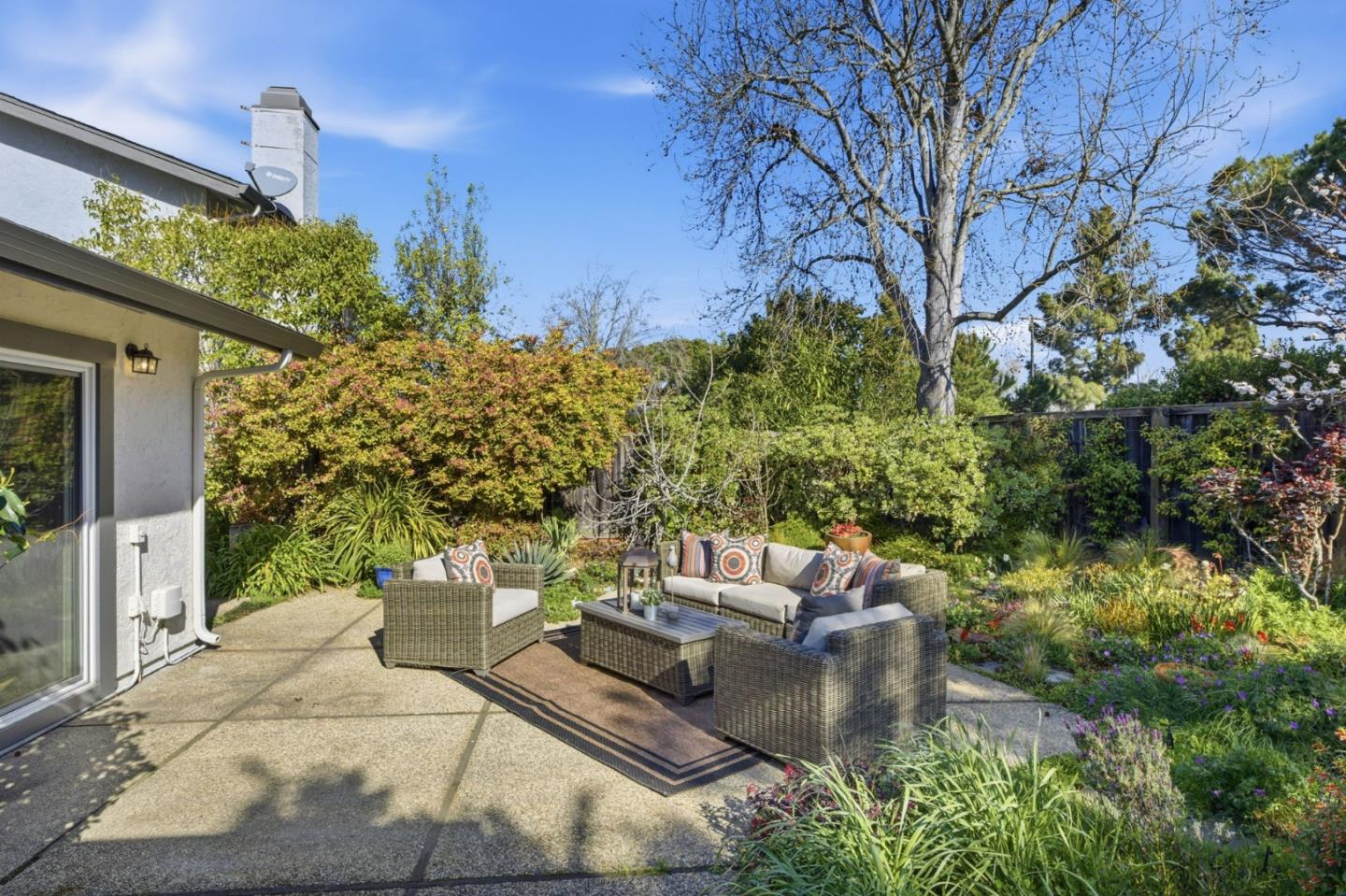 Detail Gallery Image 29 of 36 For 572 Seahorse Ln, Redwood Shores,  CA 94065 - 3 Beds | 2 Baths