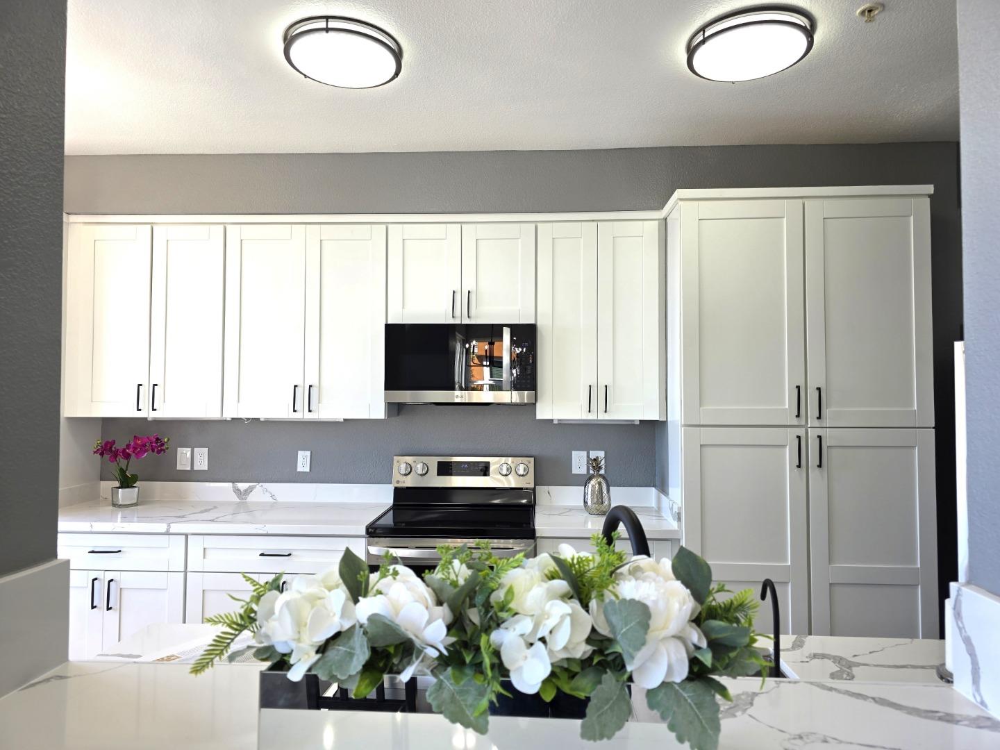 Detail Gallery Image 12 of 32 For 101 Crescent Way #2112,  San Francisco,  CA 94134 - 3 Beds | 2 Baths