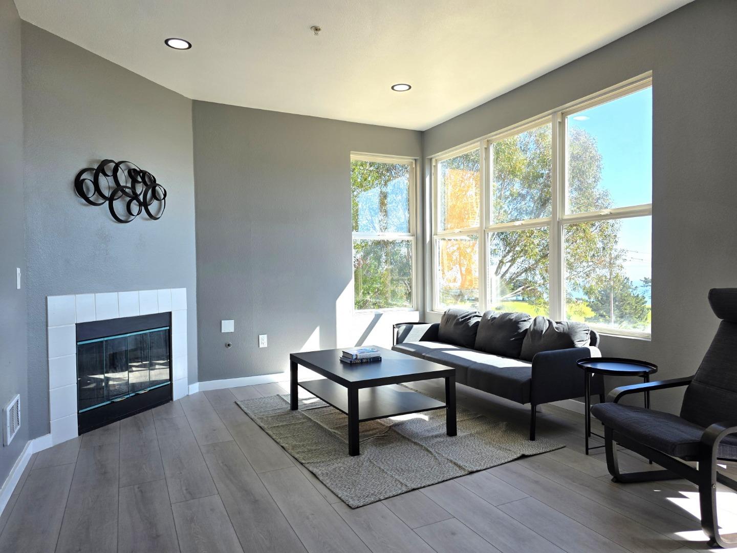 Detail Gallery Image 17 of 32 For 101 Crescent Way #2112,  San Francisco,  CA 94134 - 3 Beds | 2 Baths