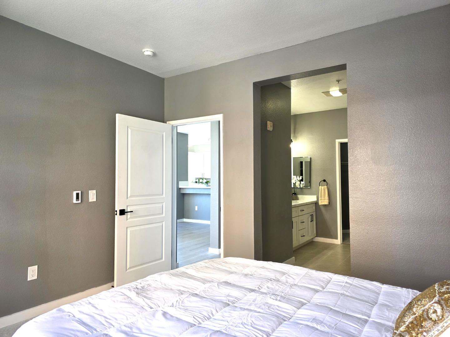 Detail Gallery Image 23 of 32 For 101 Crescent Way #2112,  San Francisco,  CA 94134 - 3 Beds | 2 Baths